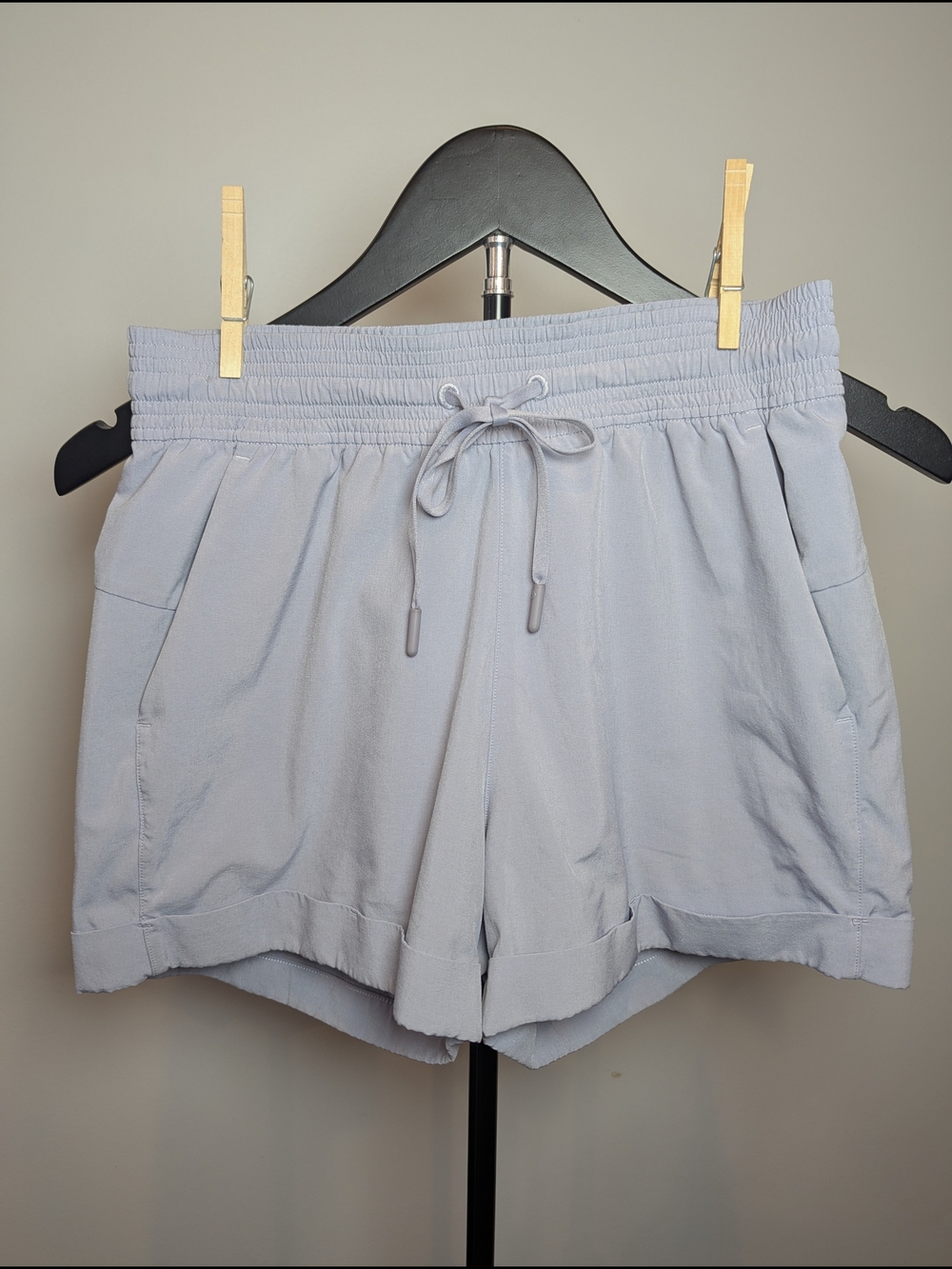 Lululemon Women’s Size 4 Spring Break Away 3" Shorts Berry Mist